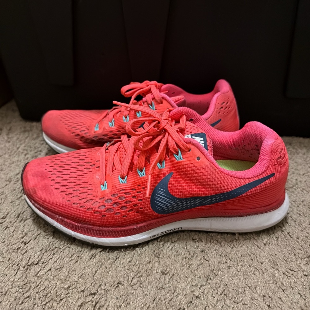 Nike Women's Pink Running Shoes - Lightweight Support